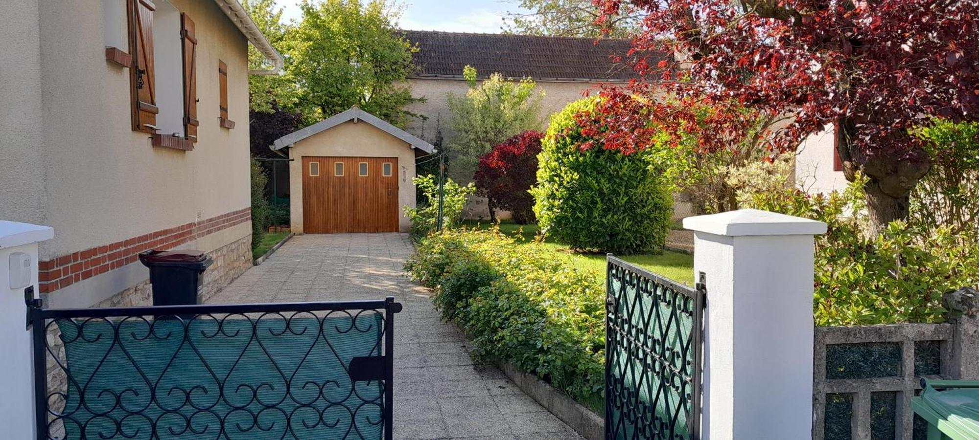 Un Brin De Bonheur Villa Troyes Bagian luar foto